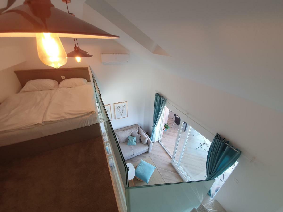 Deluxe Villa No.10 - Rooms & Apartments Mandre Zewnętrze zdjęcie